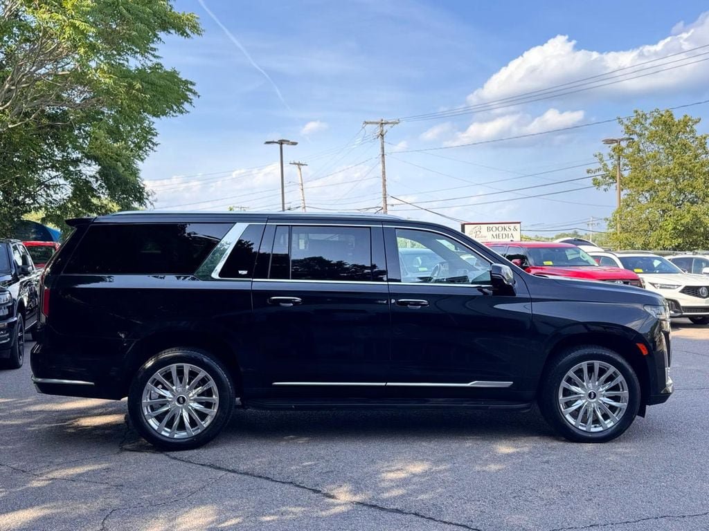 Used 2024 Cadillac Escalade ESV Premium Luxury AWD/4WD image 7