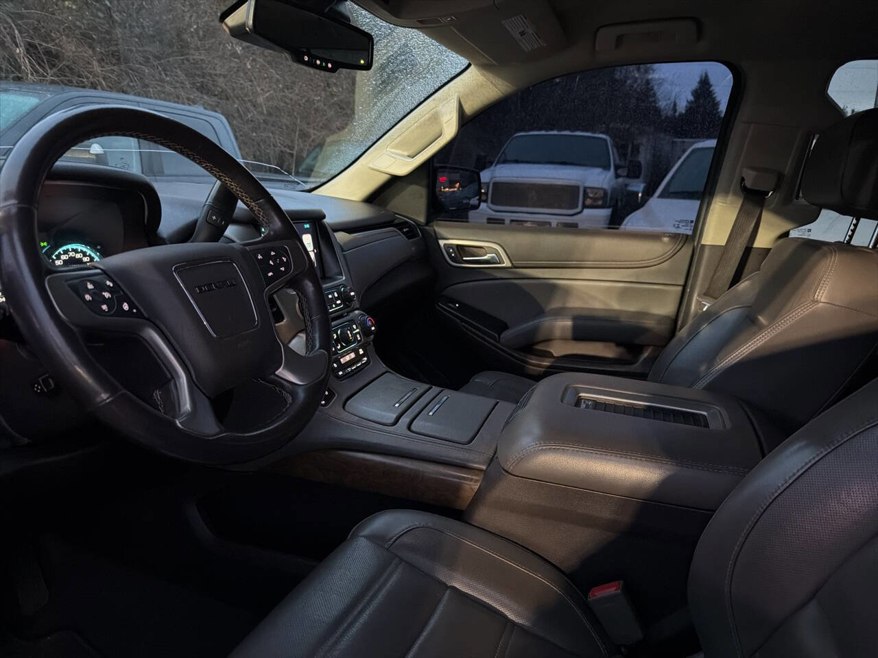 Used 2020 GMC Yukon XL Denali image 6