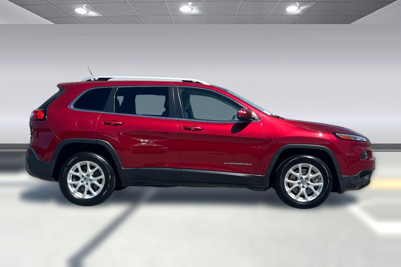 Used 2015 Jeep Cherokee Latitude w/ Comfort/Convenience Group FWD image 7