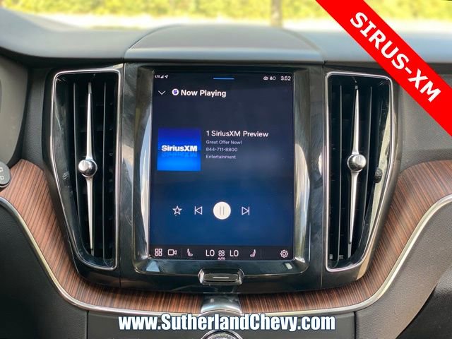 Used 2023 Volvo XC60 T8 Plus image 27