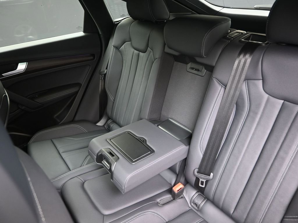 Certified 2025 Audi Q5 2.0T Premium Plus w/ Premium Plus Package image 19
