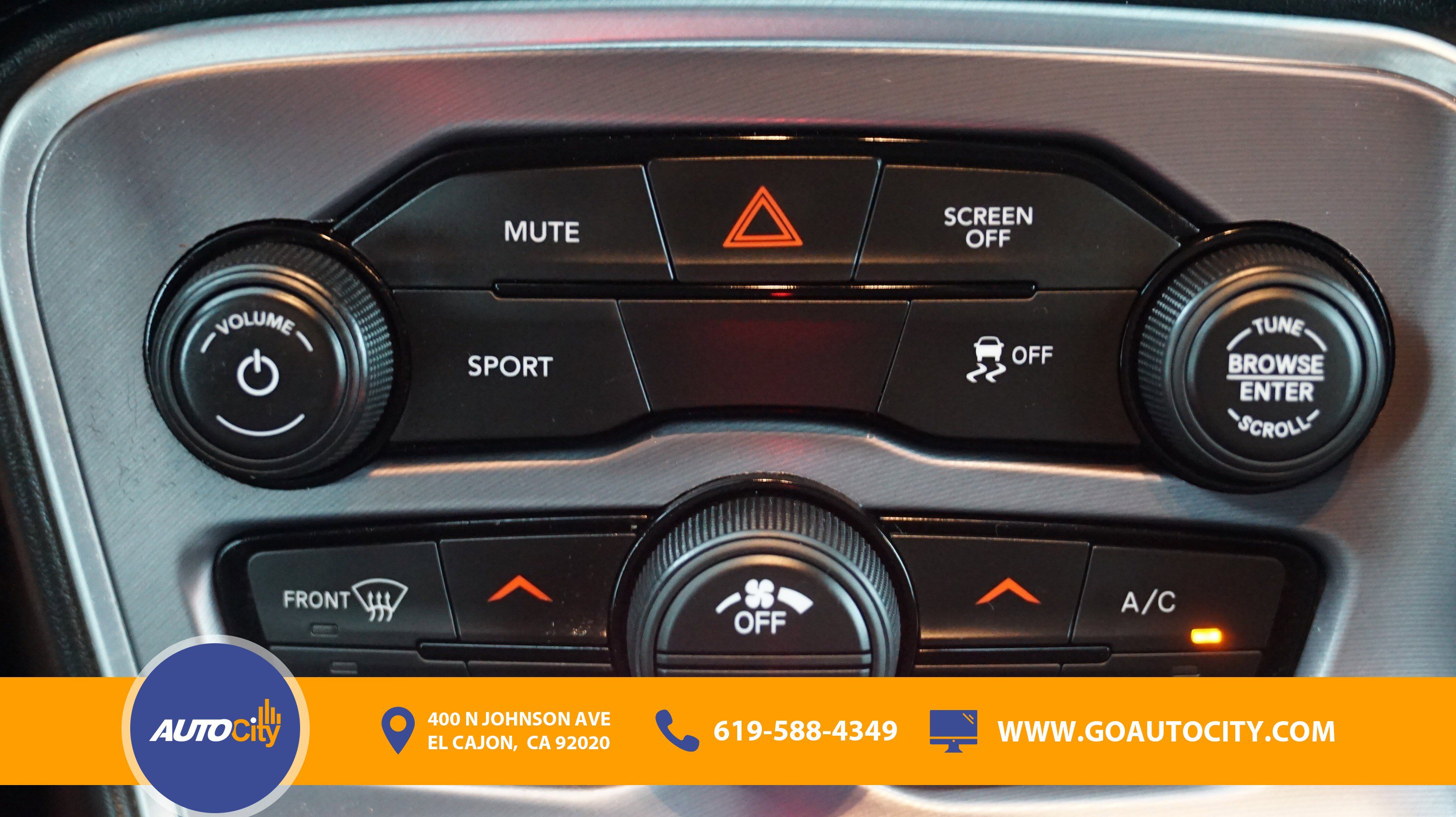 Used 2019 Dodge Challenger SXT RWD image 22