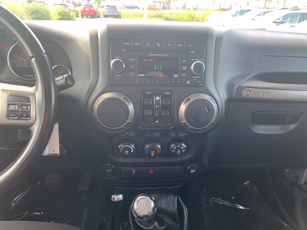 Used 2018 Jeep Wrangler Unlimited Sport AWD/4WD image 9