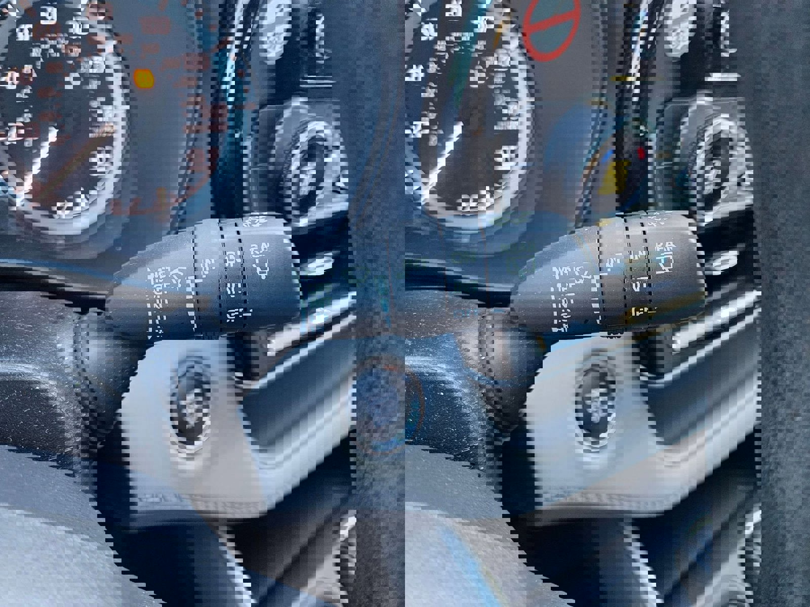 Used 2023 Toyota Highlander L image 15