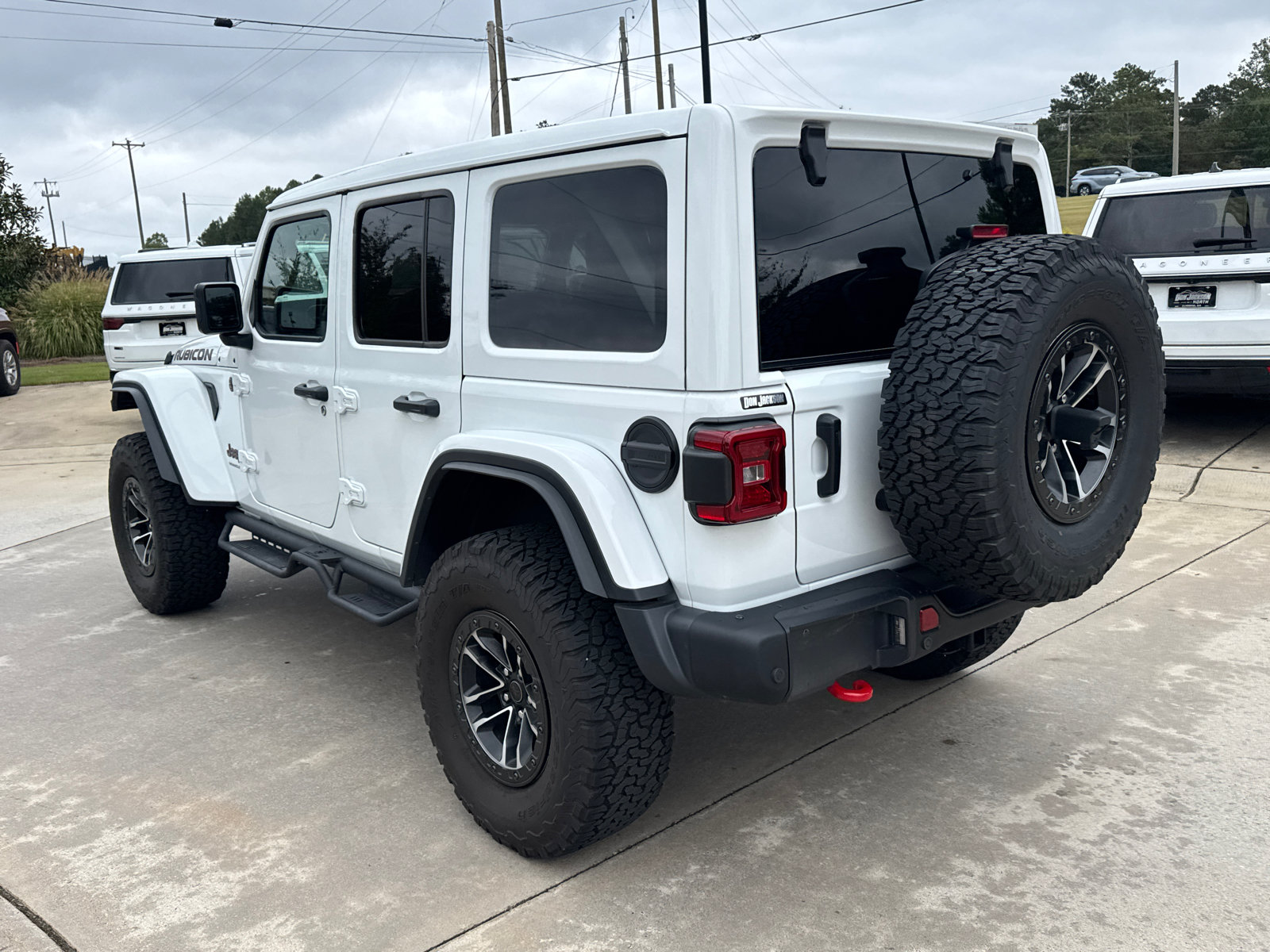 Used 2026 Jeep Wrangler Unlimited Rubicon AWD/4WD image 10