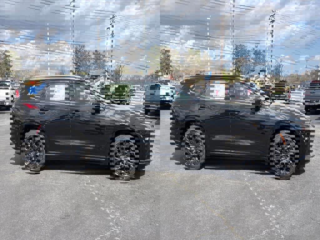 New 2026 Toyota Crown Signia image 2