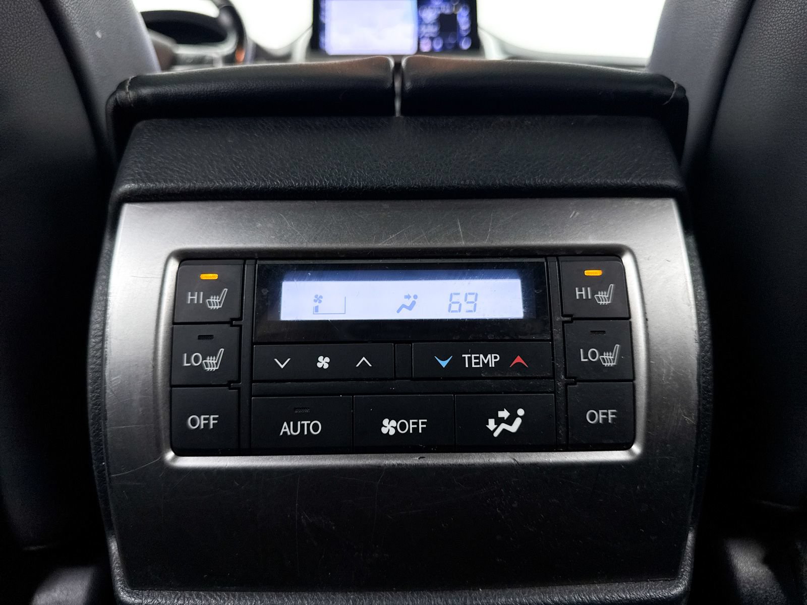 Used 2022 Lexus GX 460 Premium w/ Premium Package AWD/4WD image 31
