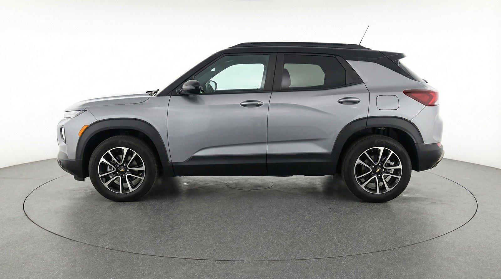 Used 2025 Chevrolet TrailBlazer LT FWD image 5