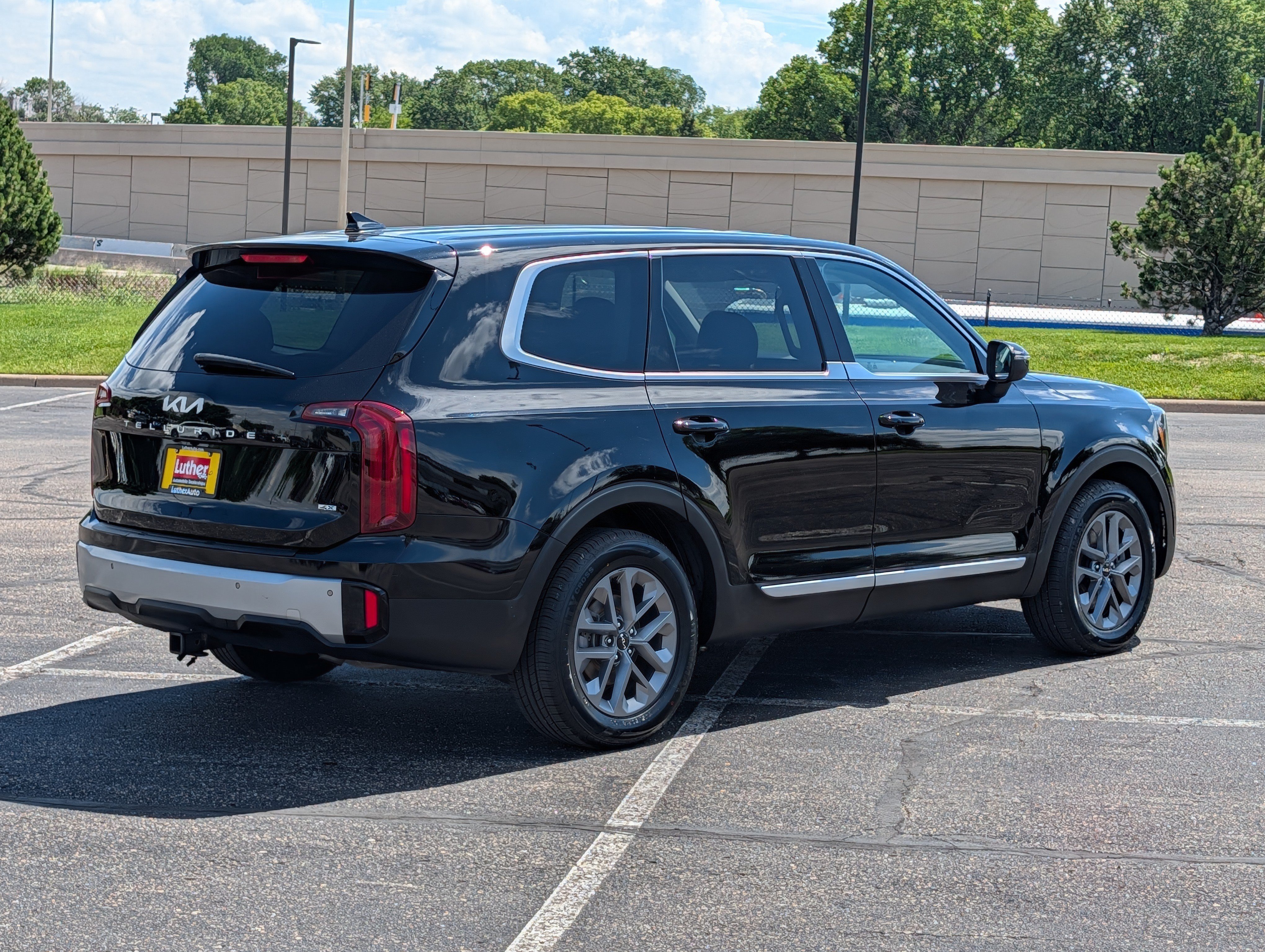 Certified 2023 Kia Telluride LX AWD/4WD image 7