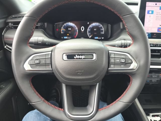 Used 2024 Jeep Compass Trailhawk w/ Trailhawk Elite Group AWD/4WD image 18