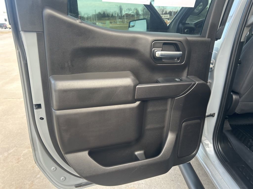 Used 2024 Chevrolet Silverado 1500 Custom w/ Turbomax Blackout Package image 18