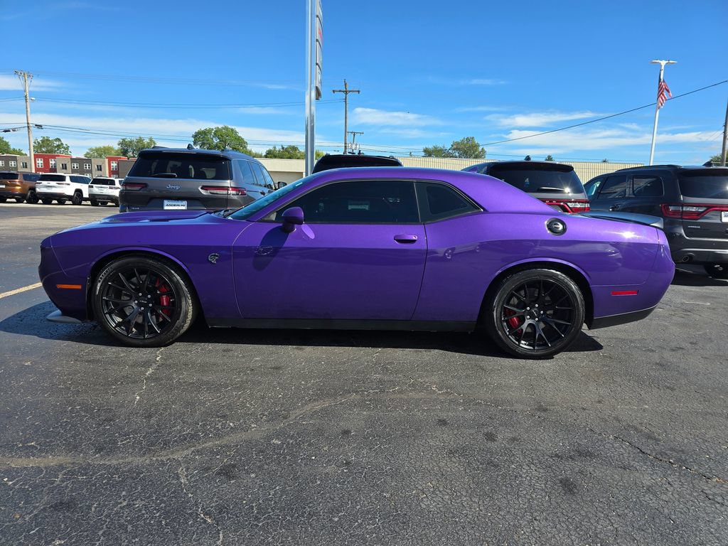 Used 2016 Dodge Challenger SRT Hellcat RWD image 4