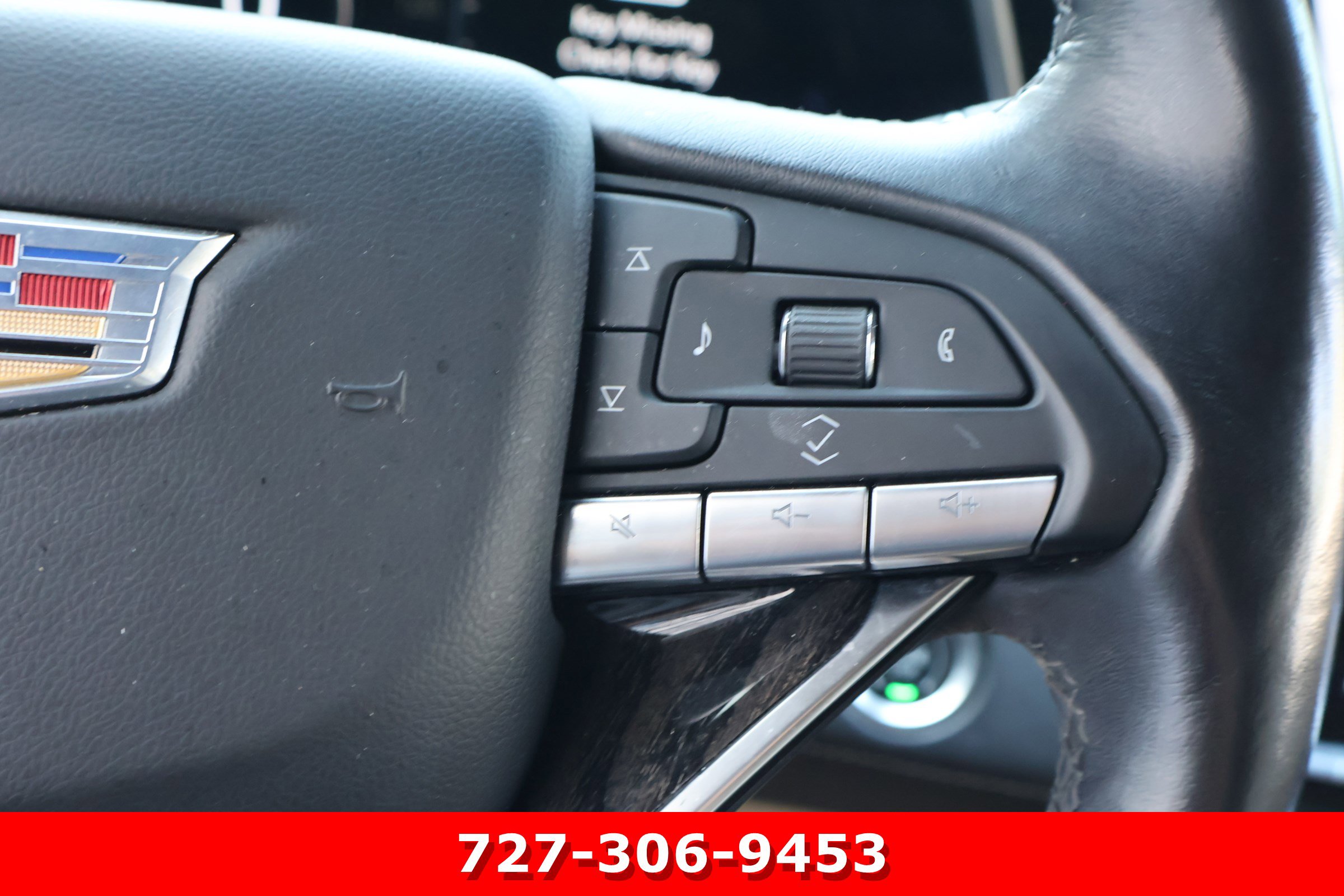 Used 2021 Cadillac Escalade Premium Luxury RWD image 24