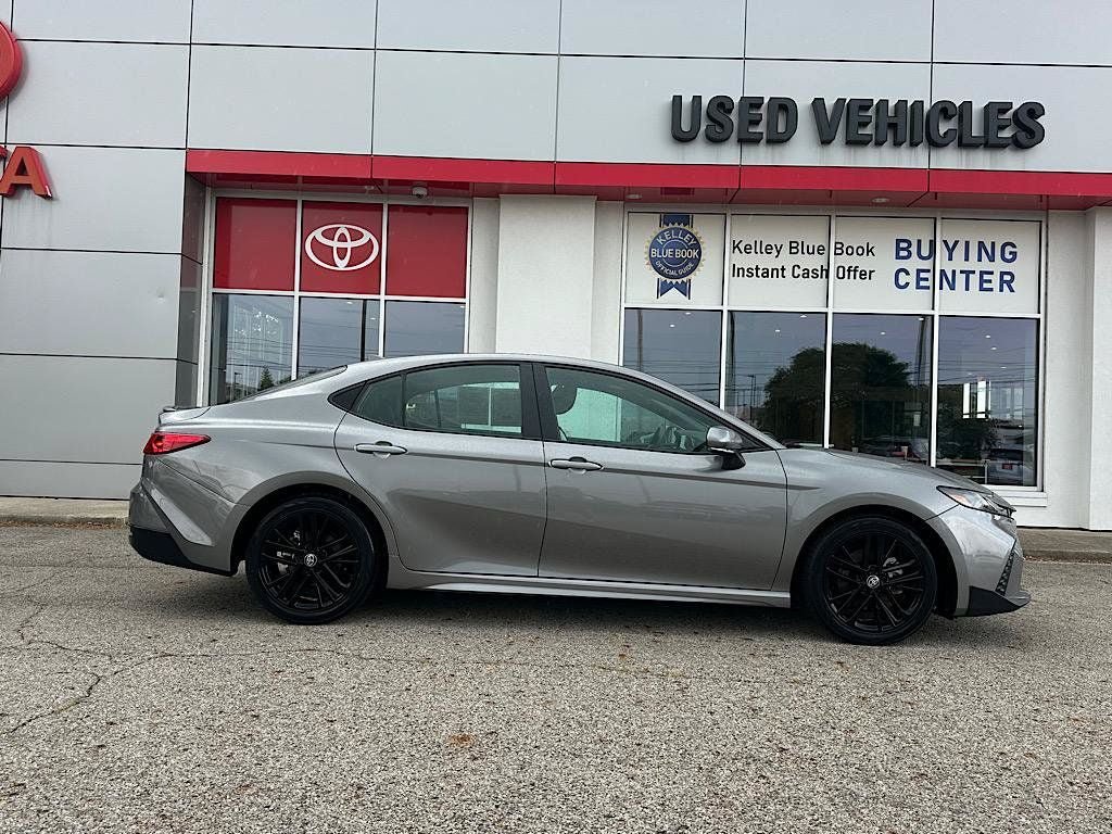 Certified 2026 Toyota Camry SE FWD image 8