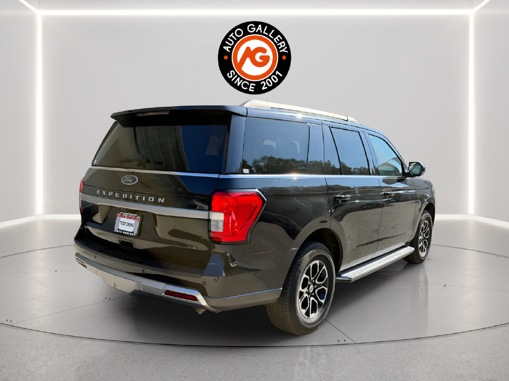 Used 2022 Ford Expedition XLT AWD/4WD image 7