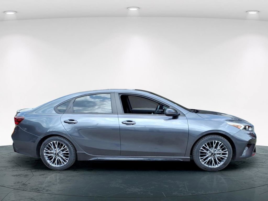 Used 2022 Kia Forte GT-Line w/ GT-Line Technology Package image 8