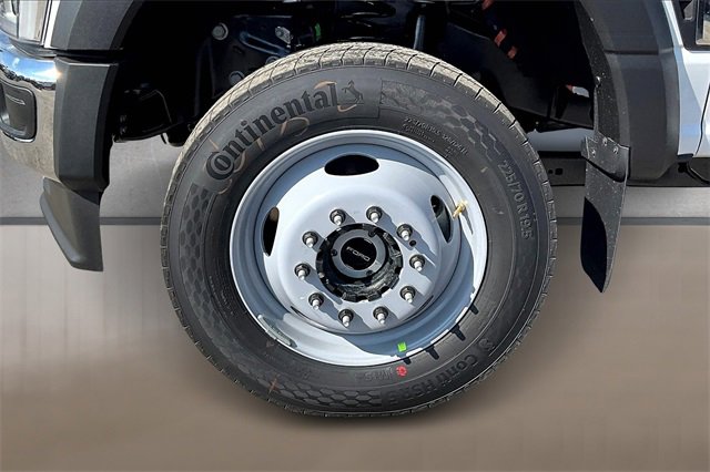 New 2026 Ford F550 4x4 Crew Cab Super Duty w/ XL Chrome Package image 12