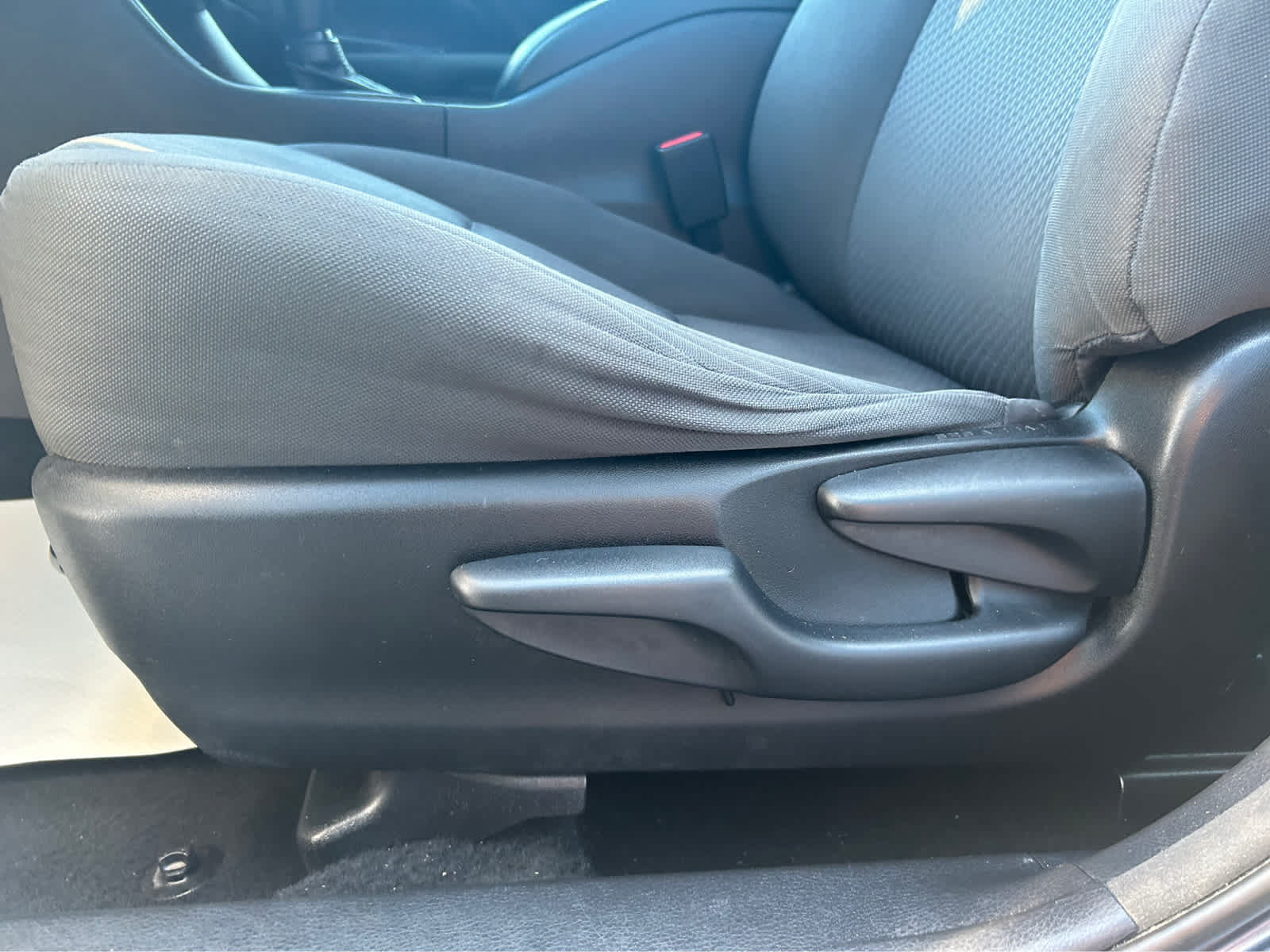 Used 2018 Toyota Highlander LE FWD image 43