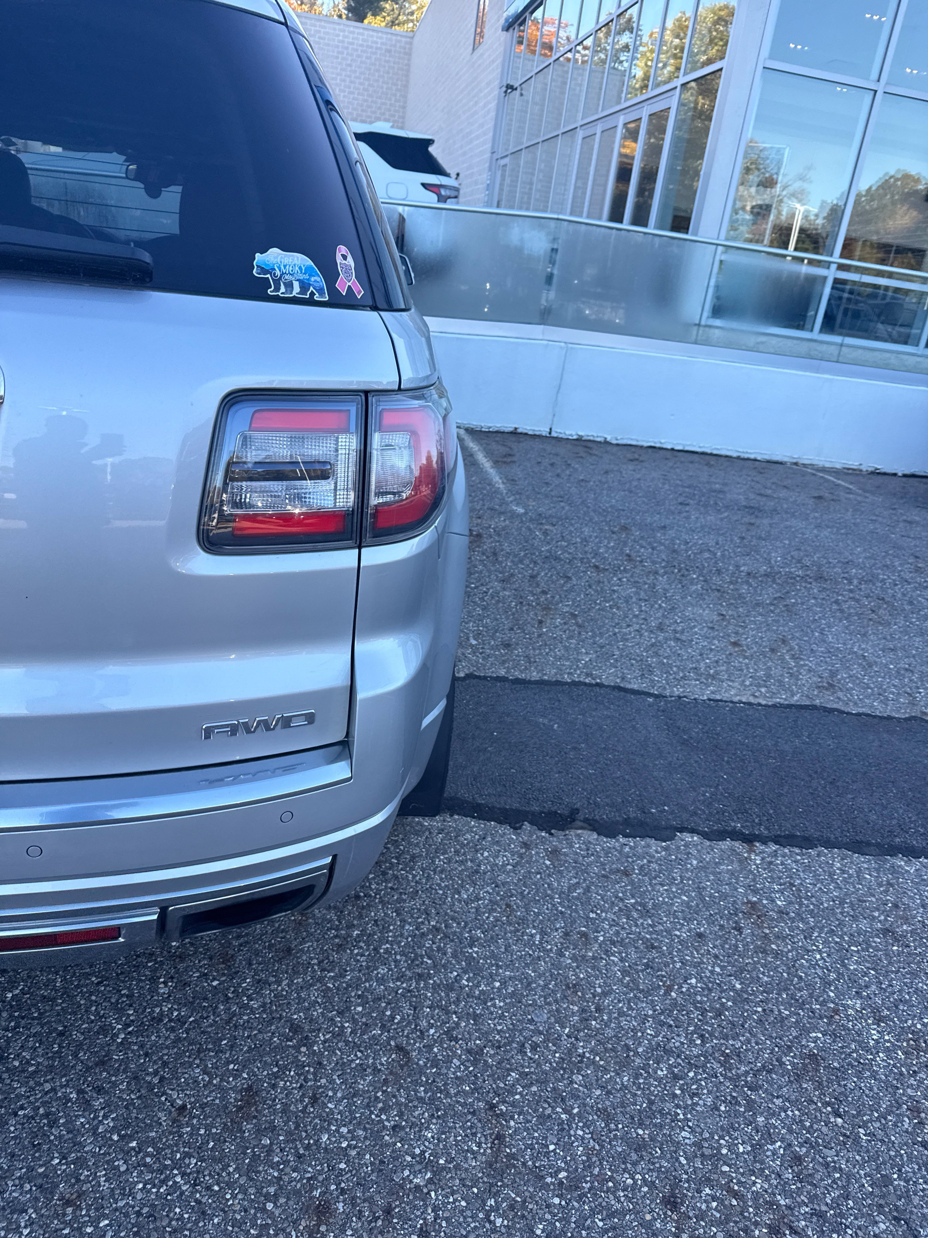 Used 2015 GMC Acadia Denali AWD/4WD image 9