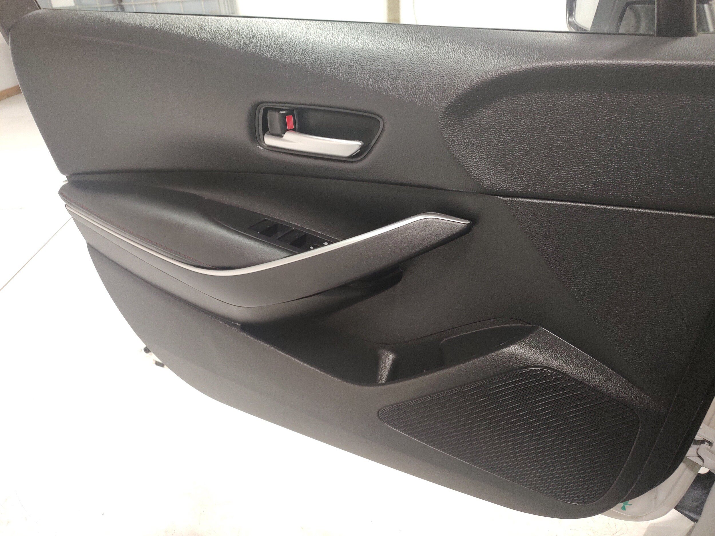 Used 2024 Toyota Corolla Sedan w/ SE Convenience Package FWD image 9