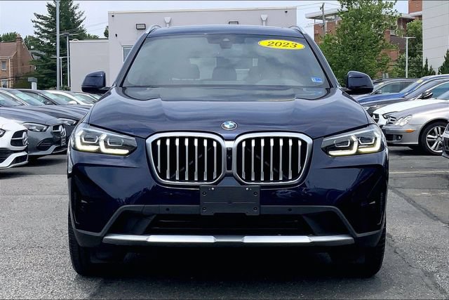 Used 2023 BMW X3 xDrive30i w/ Premium Package AWD/4WD image 2