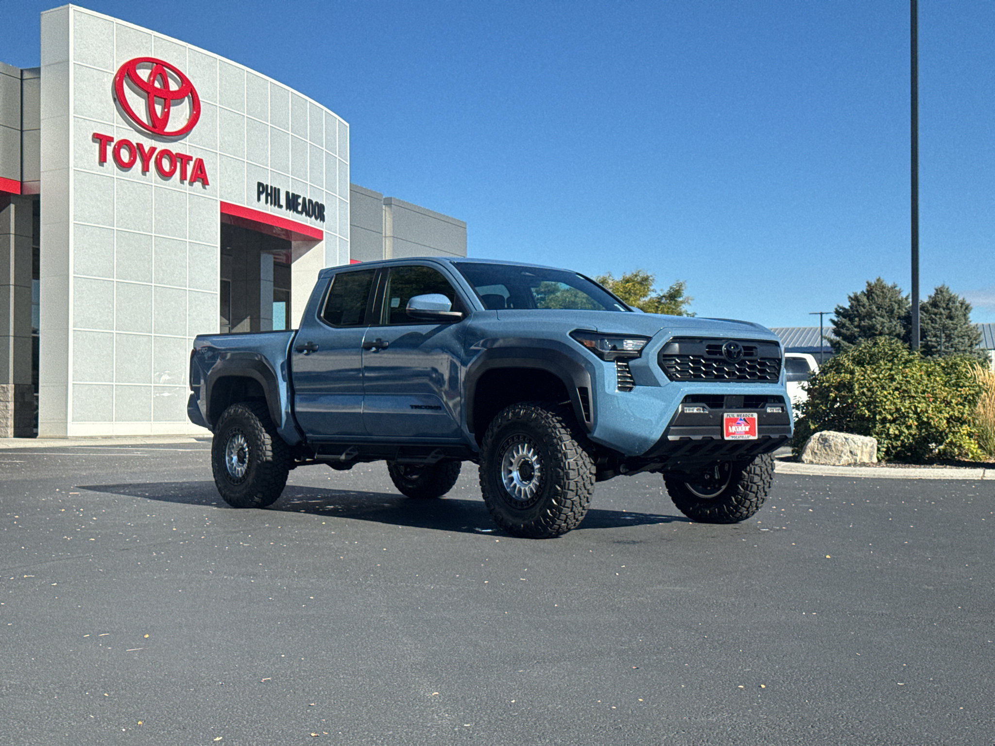 New 2026 Toyota Tacoma TRD Off-Road w/ TRD Off Road Upgrade Package AWD/4WD image 18
