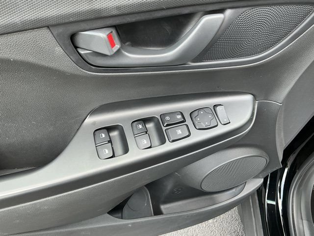 Used 2023 Hyundai Kona SEL AWD/4WD image 18