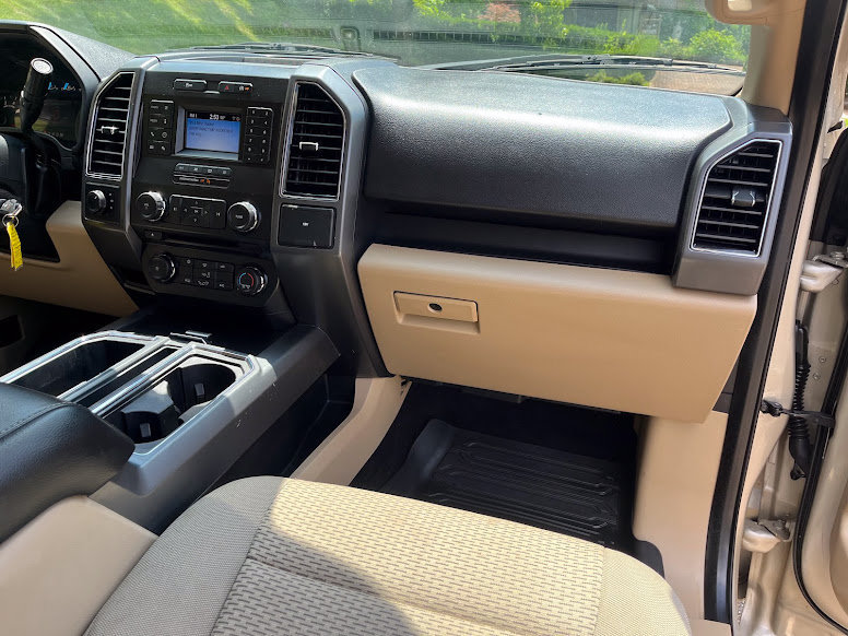 Used 2018 Ford F150 XLT w/ Equipment Group 301A Mid AWD/4WD image 39