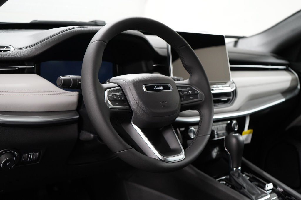 New 2026 Jeep Compass Limited AWD/4WD image 11