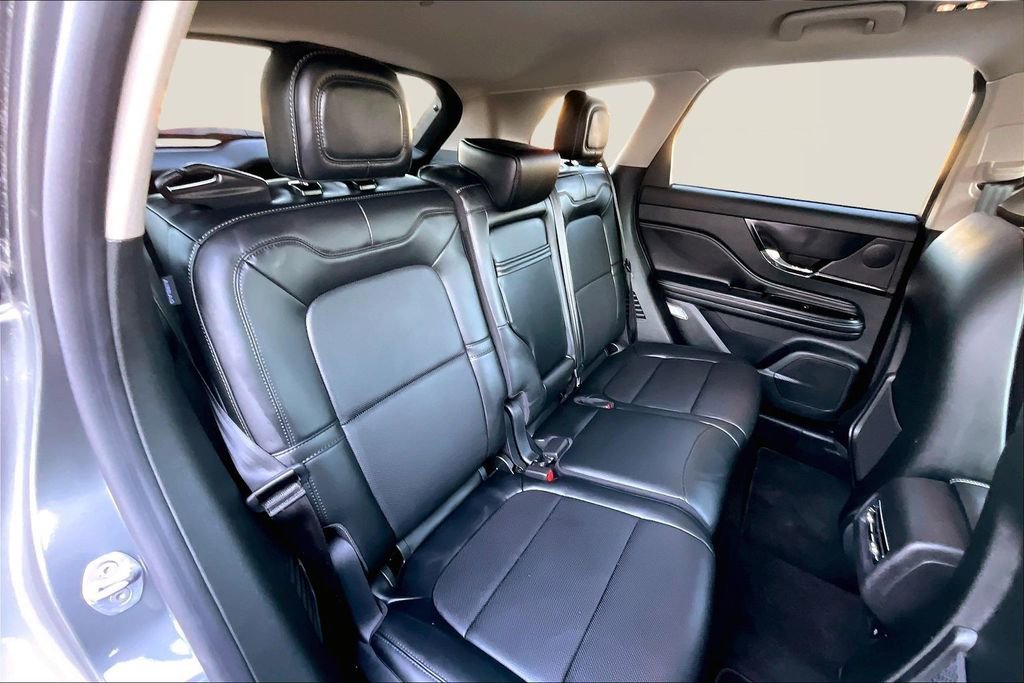 Used 2025 Lincoln Corsair Reserve image 27