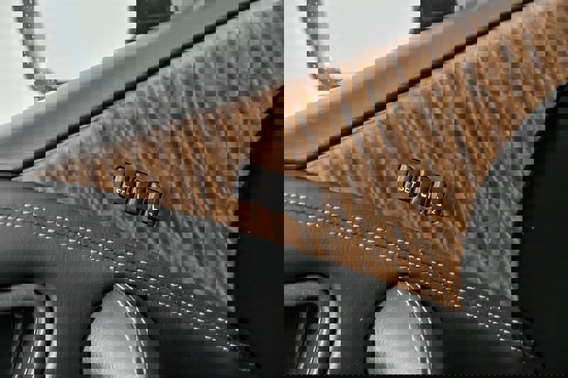 Used 2019 Nissan Armada SL w/ Premium Package image 18