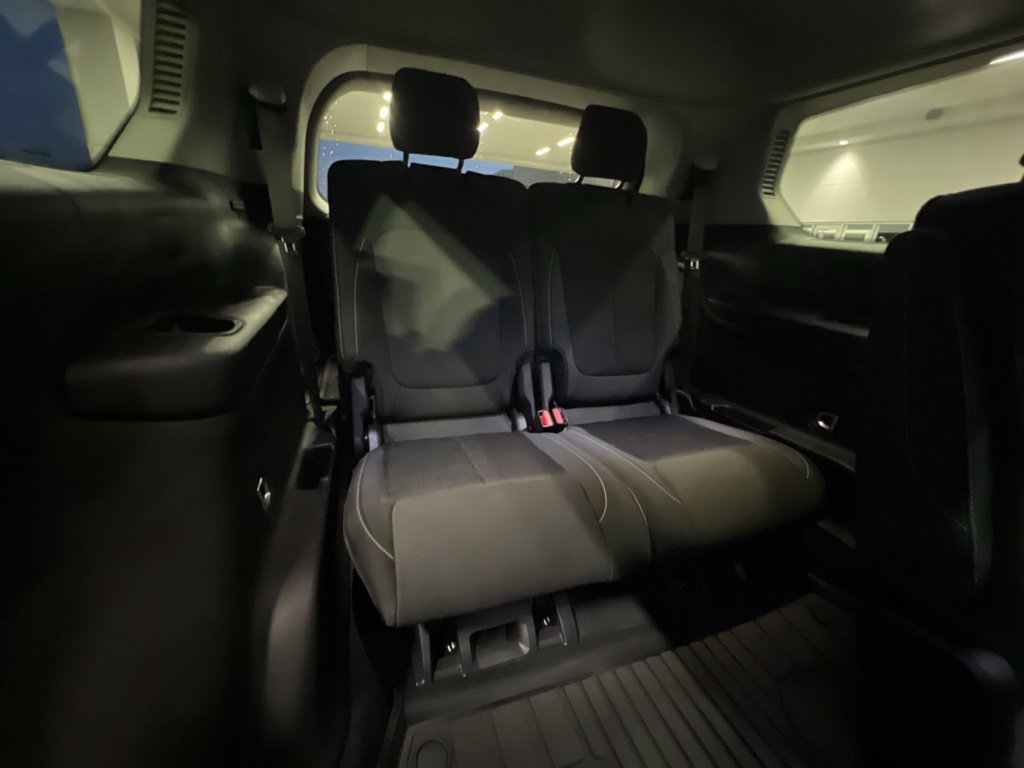 Used 2023 Jeep Grand Cherokee L Laredo RWD image 26