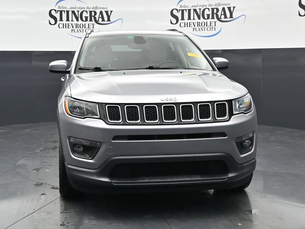 Used 2020 Jeep Compass Latitude w/ Popular Equipment Group AWD/4WD image 2