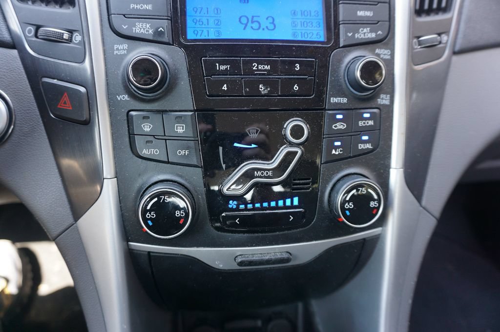 Used 2012 Hyundai Sonata Hybrid FWD image 10