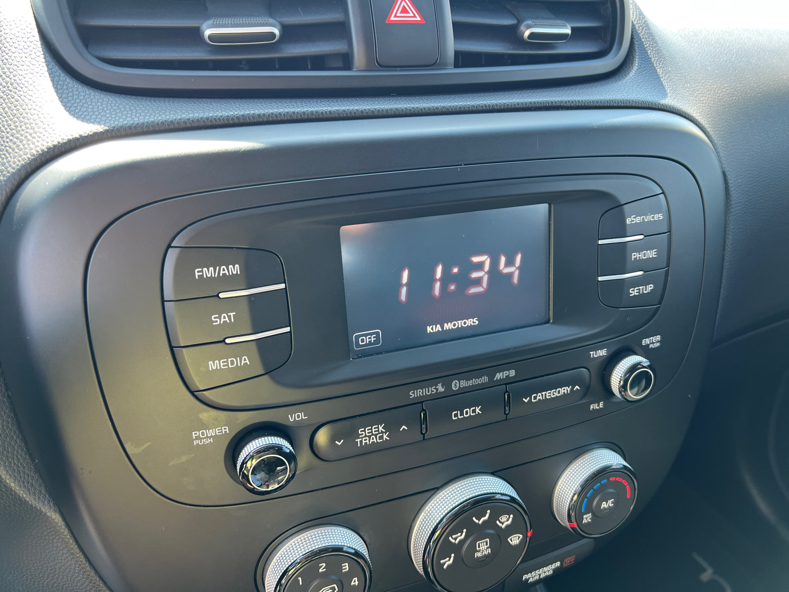 Used 2015 Kia Soul + FWD image 18