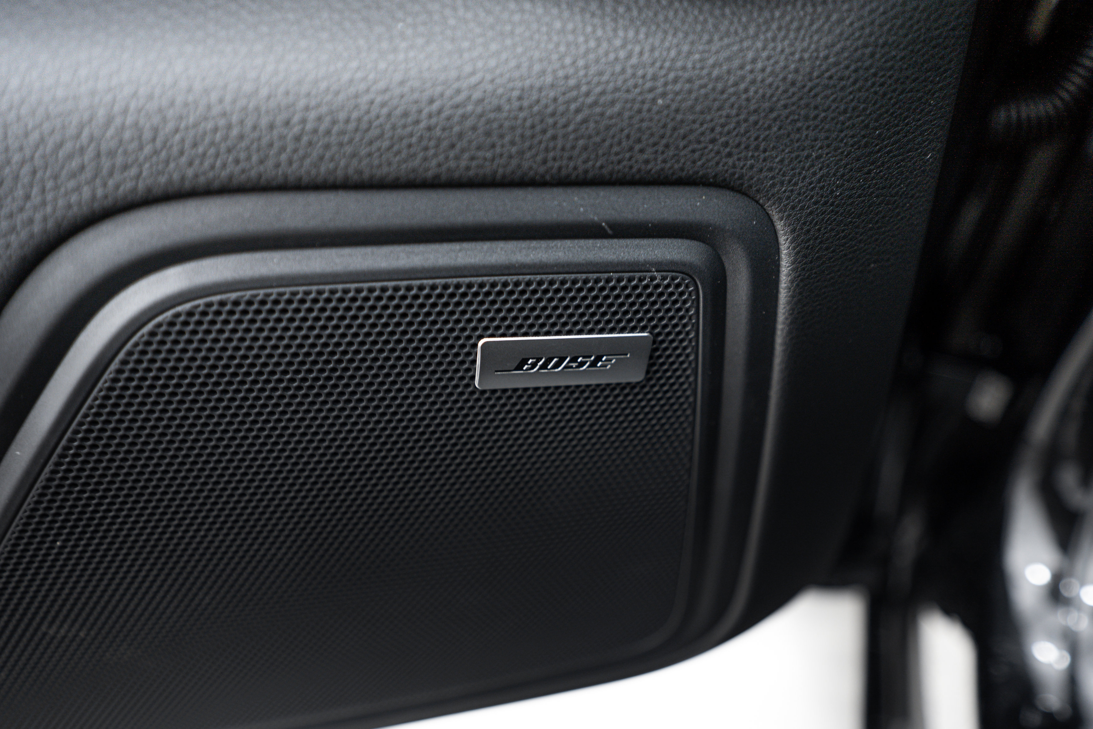 New 2026 Porsche Macan image 18