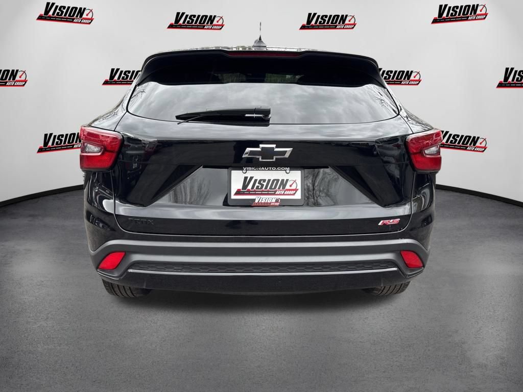 Used 2024 Chevrolet Trax RS w/ Driver Confidence Package FWD image 6