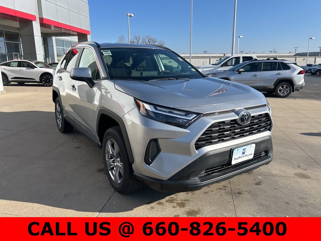 Used 2025 Toyota RAV4 XLE image 3