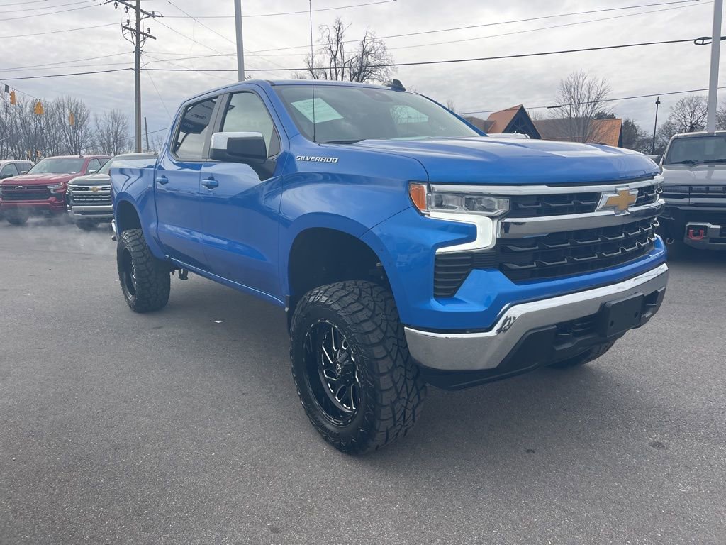 Used 2025 Chevrolet Silverado 1500 LT image 7