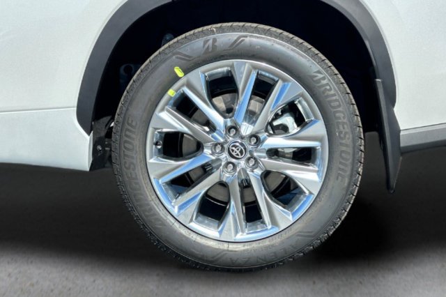 New 2026 Toyota Highlander Limited AWD/4WD image 31