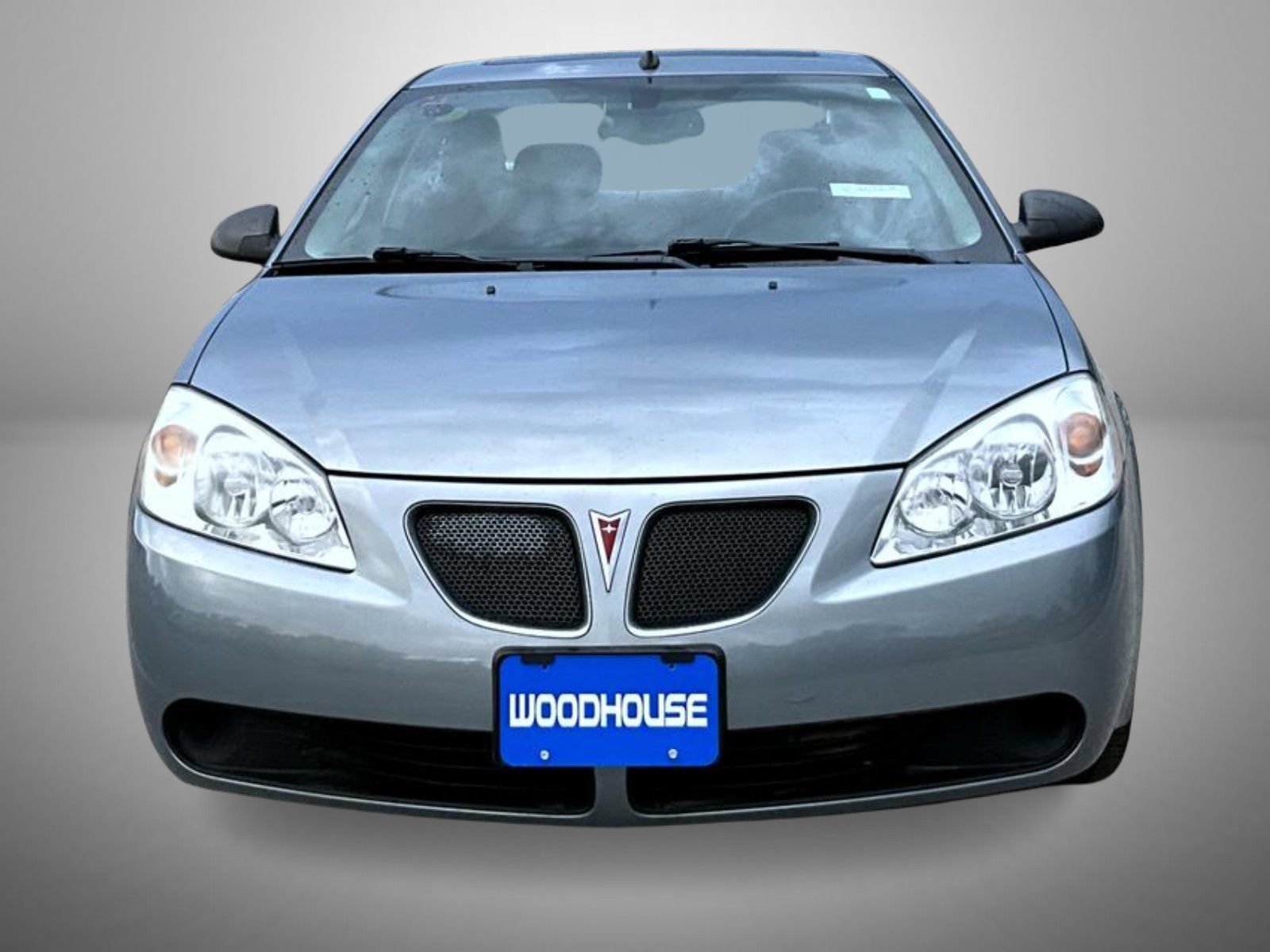 Used 2009 Pontiac G6 Sedan w/ Sun And Sound Package FWD image 2