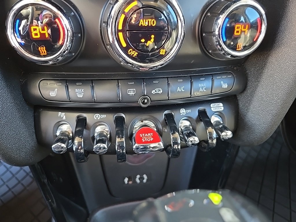 Used 2018 MINI Cooper S image 32