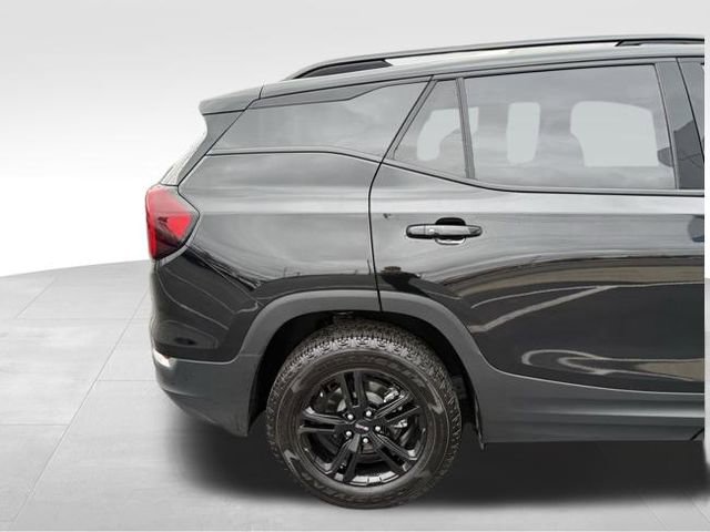 Used 2023 GMC Terrain AT4 image 4