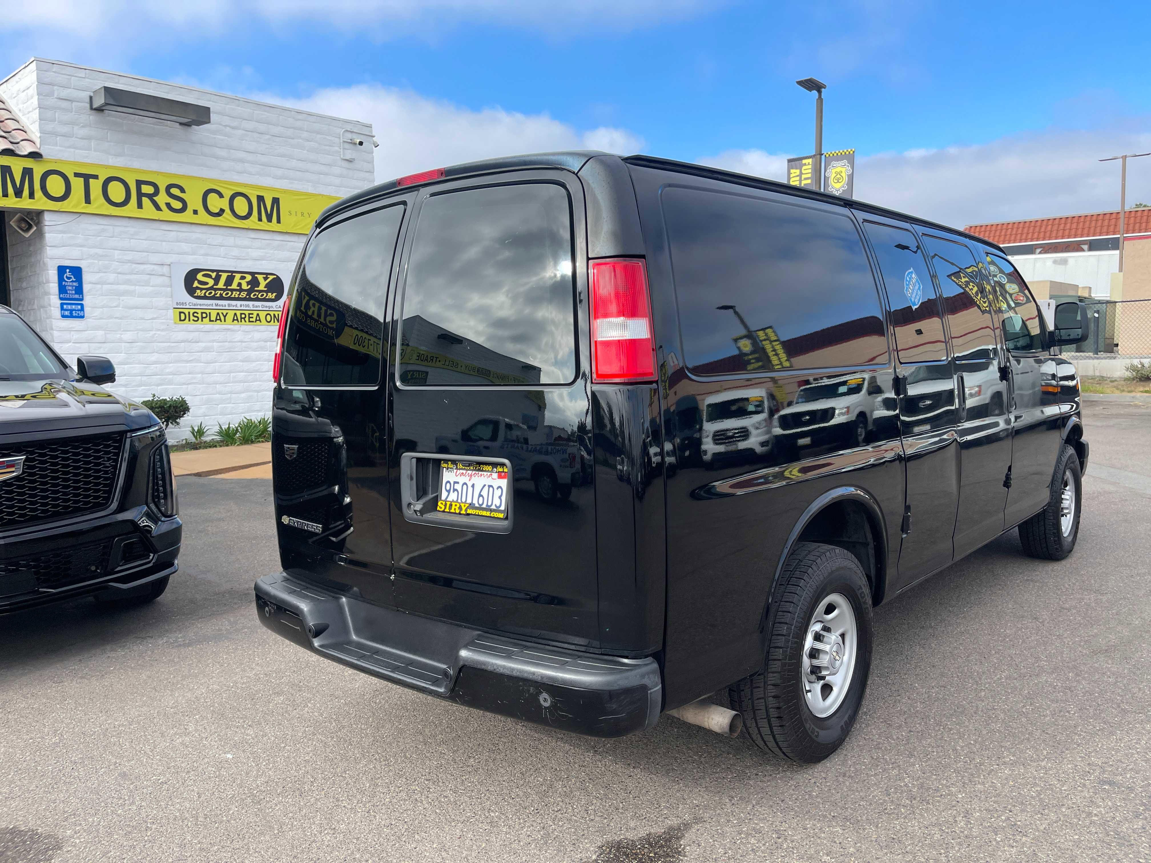 Used 2020 Chevrolet Express 2500 w/ Driver Convenience Package image 3