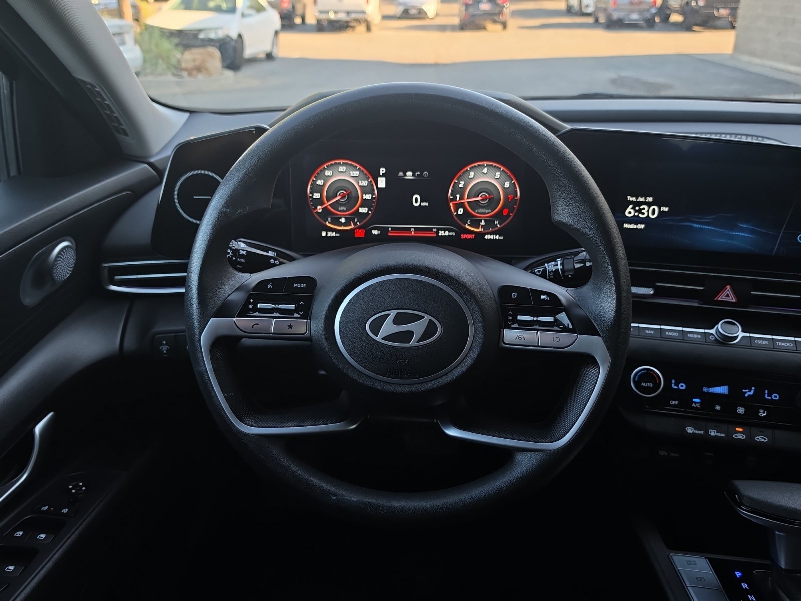 Used 2024 Hyundai Elantra SEL FWD image 12