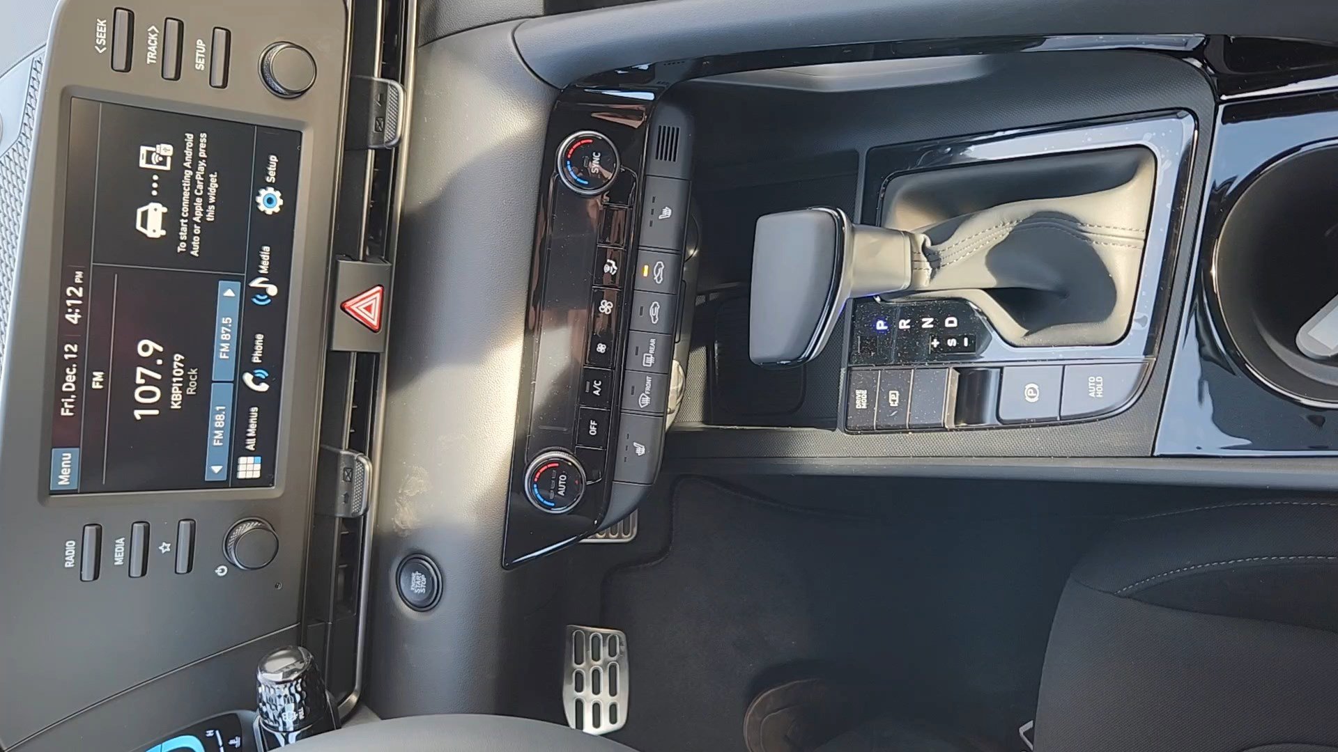 New 2026 Hyundai Elantra SEL Sport Premium image 16