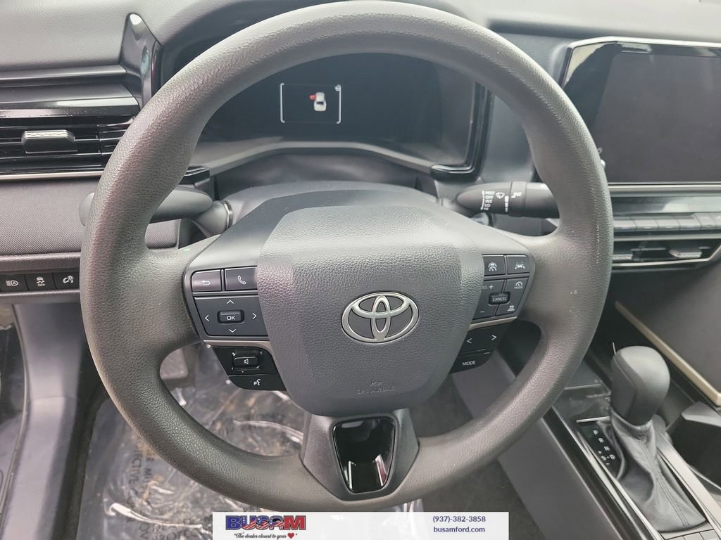 Used 2025 Toyota Camry LE FWD image 20