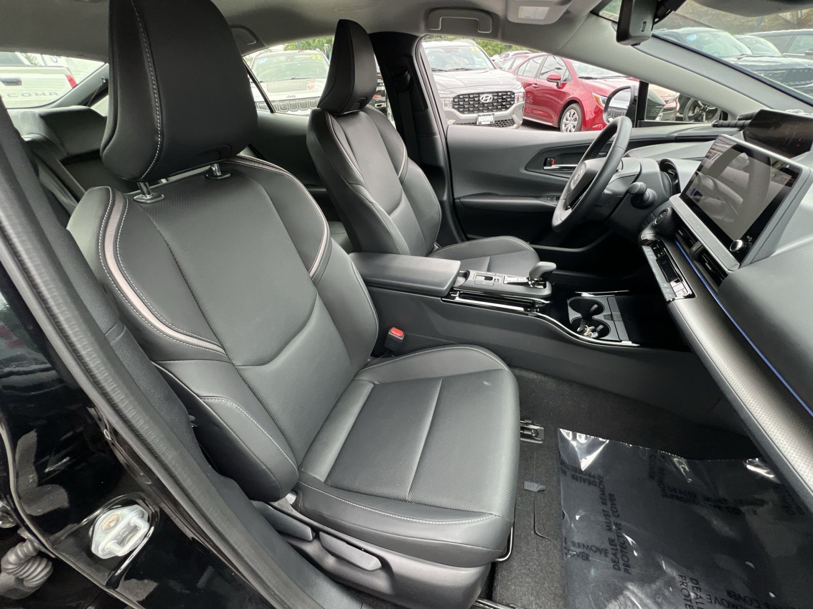 Used 2025 Toyota Prius XLE AWD/4WD image 25