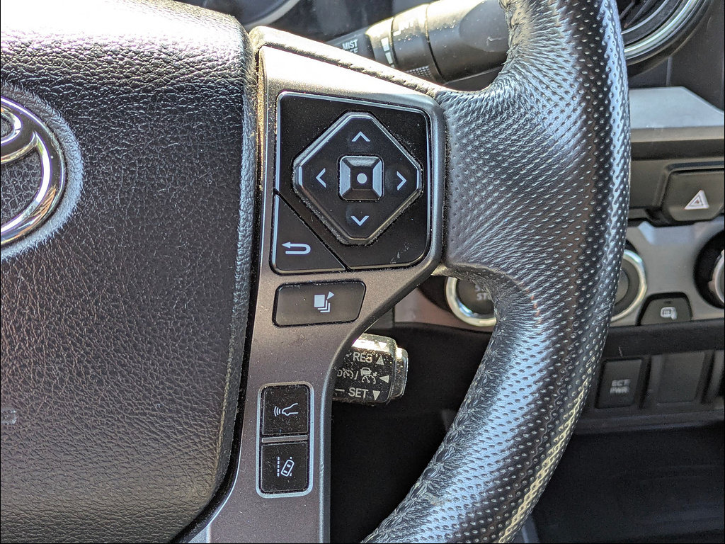 Used 2021 Toyota Tacoma TRD Off-Road AWD/4WD image 18