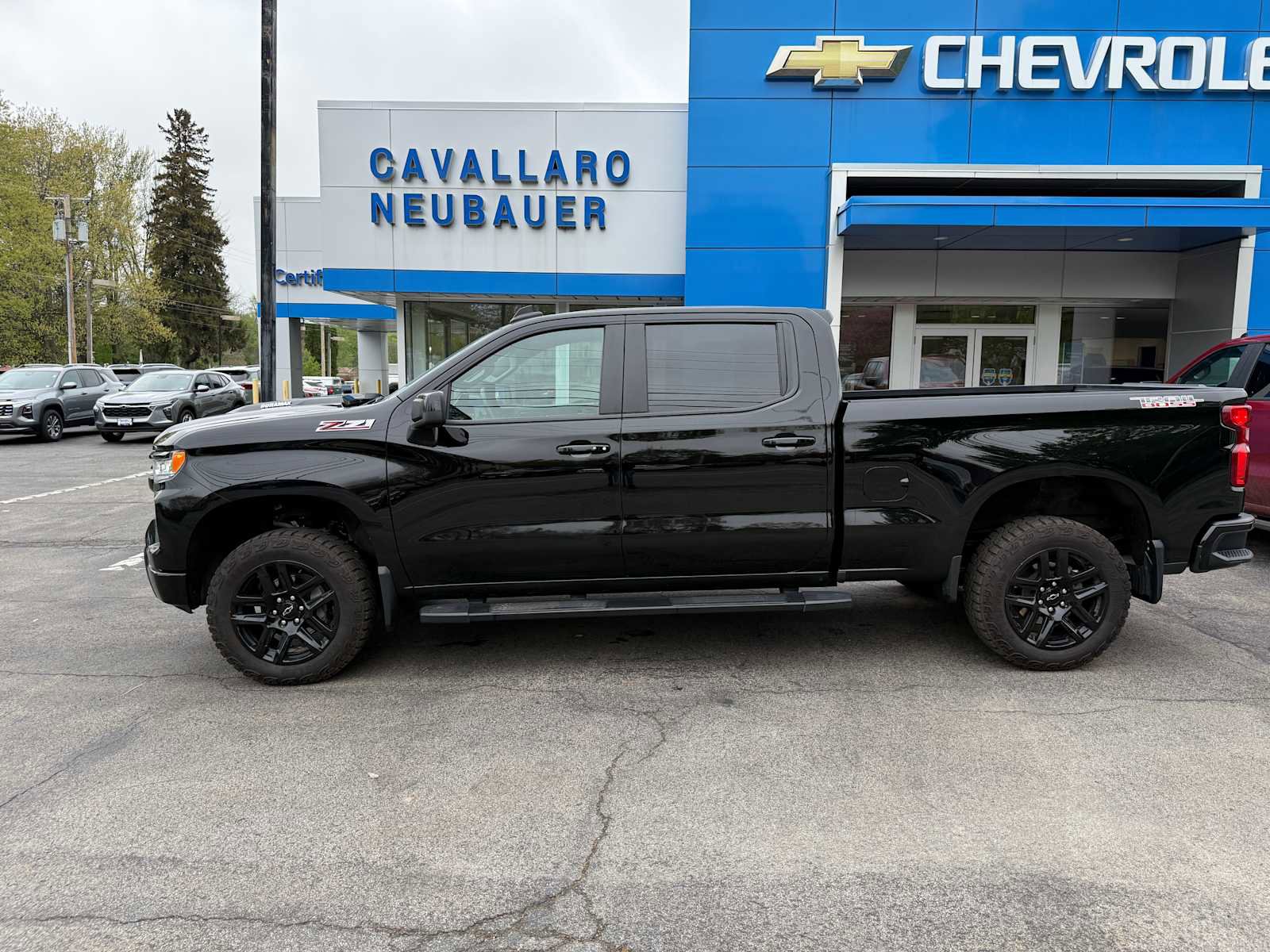 Used 2024 Chevrolet Silverado 1500 LT Trail Boss image 8